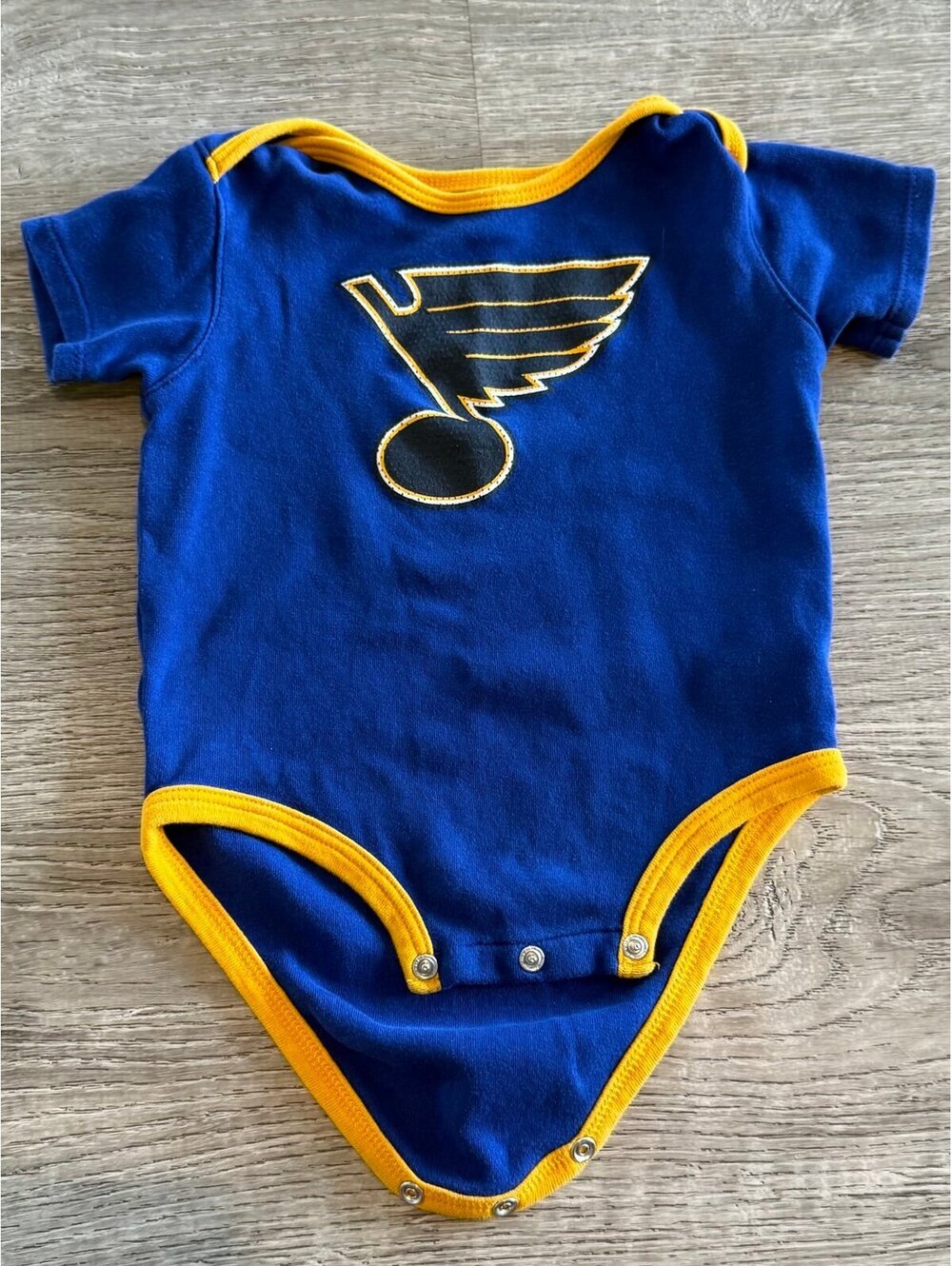 NHL St. Louis Blues Short Sleeve Bodysuit Onsie 18 months